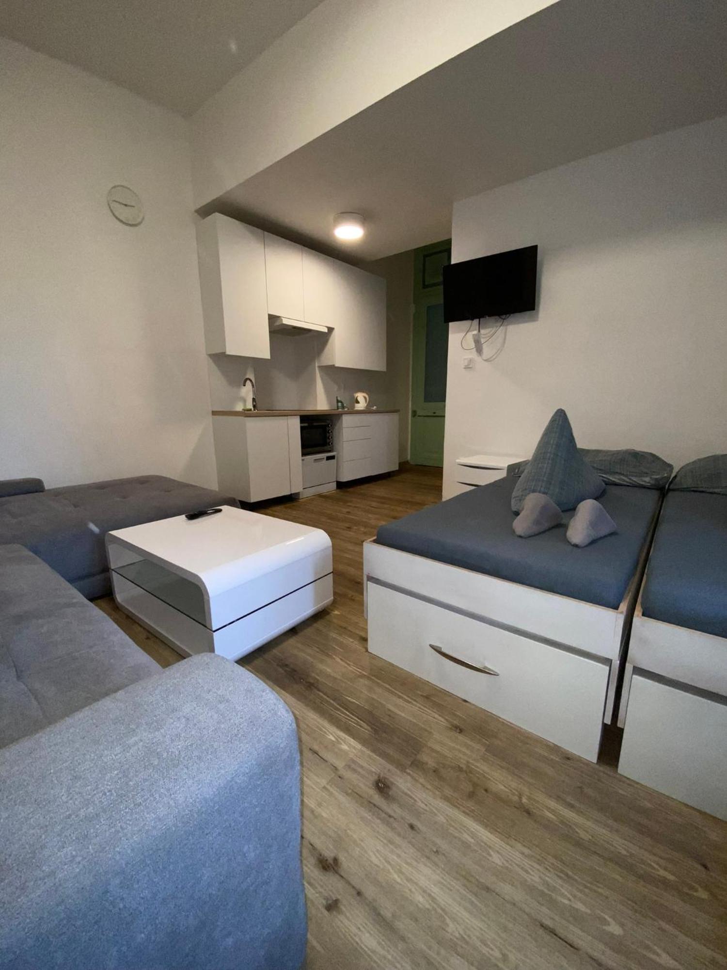 Minato Apartments Ostrava Center Ngoại thất bức ảnh