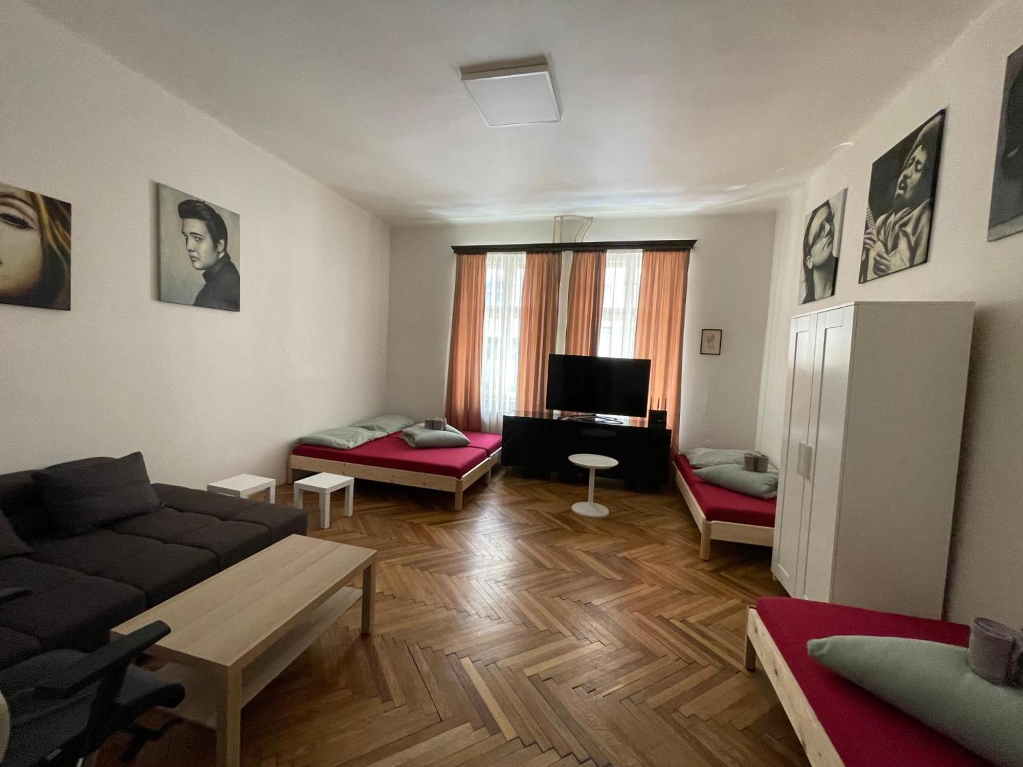 Minato Apartments Ostrava Center Ngoại thất bức ảnh
