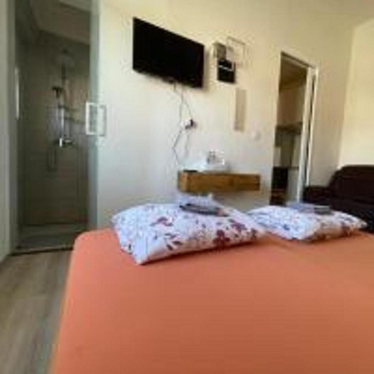 Minato Apartments Ostrava Center Ngoại thất bức ảnh